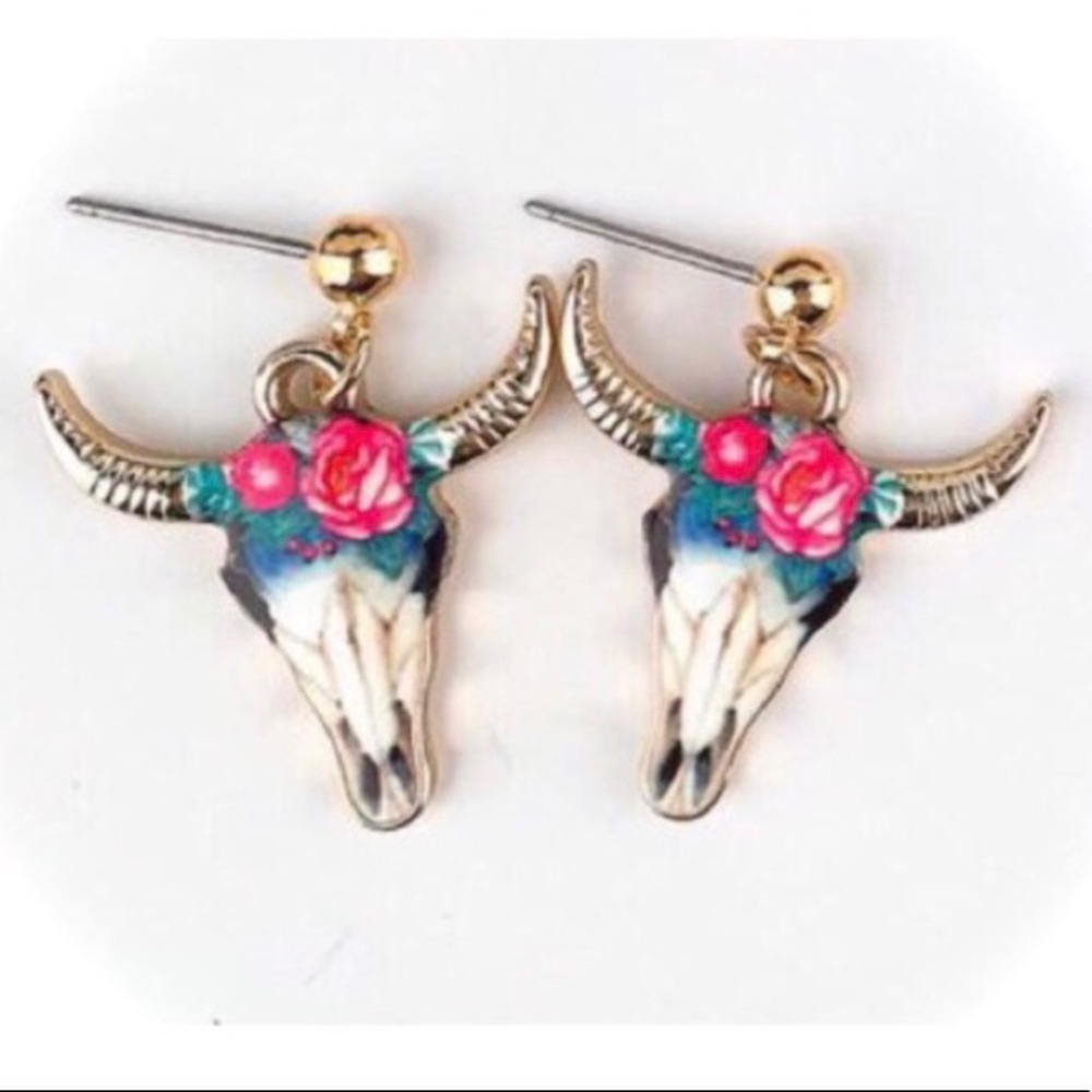 [SOLD] NEW! Bull Skull/ pink rose/ gold tone earr…